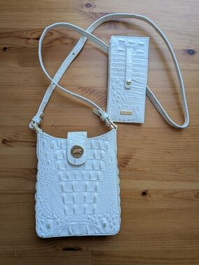 Brahmin Marley Melbourne Mini Leather Crossbody In Seasalt White